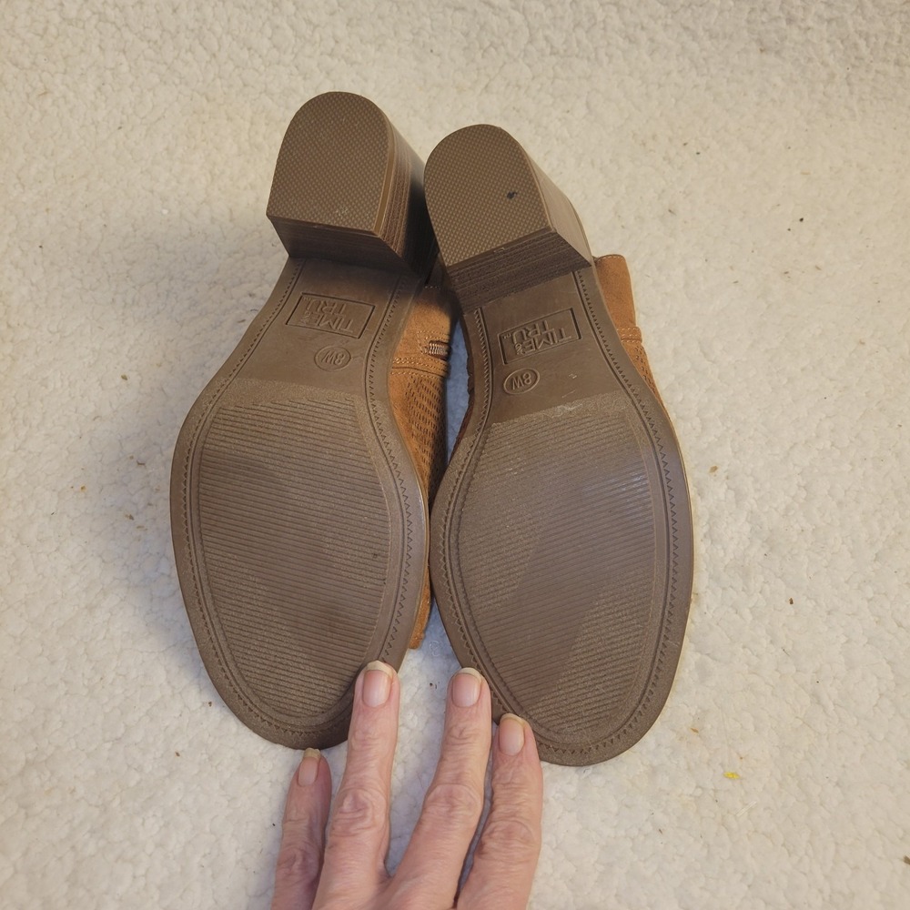 Time and Tru Tan Laser-Cut Open-Toe Block Heel Sandals - Picture 8 of 10